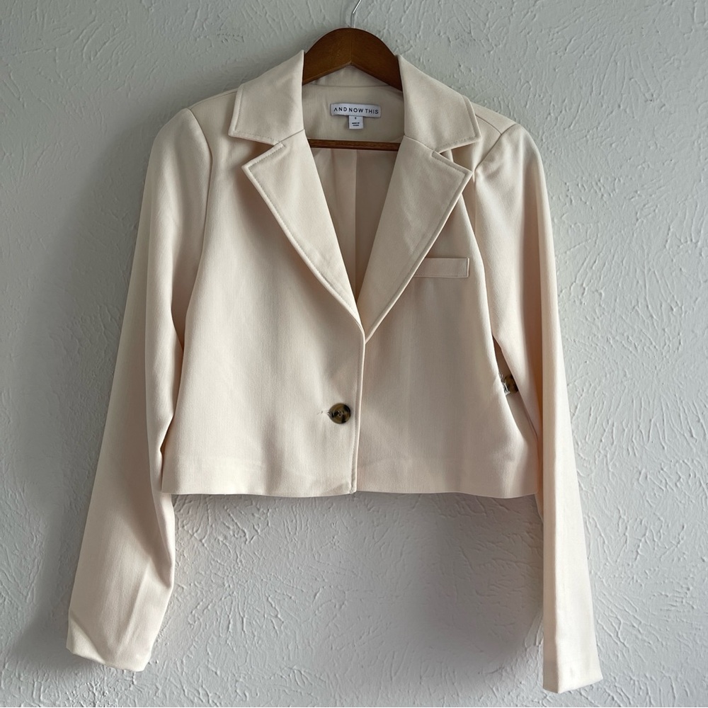 And Now This Women's Cropped Single Button Notched Collar Blazer Size S